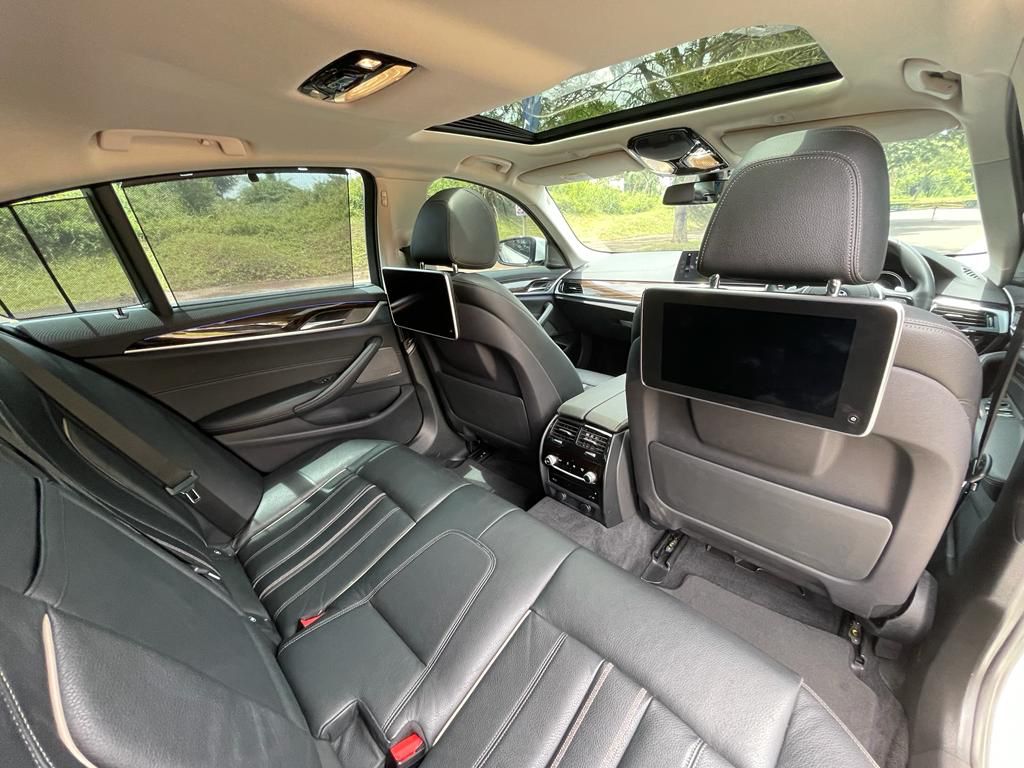 2018 BMW 5 Series Sedan  530i Luxury 2018 BMW 5 Series Sedan  530i Luxury