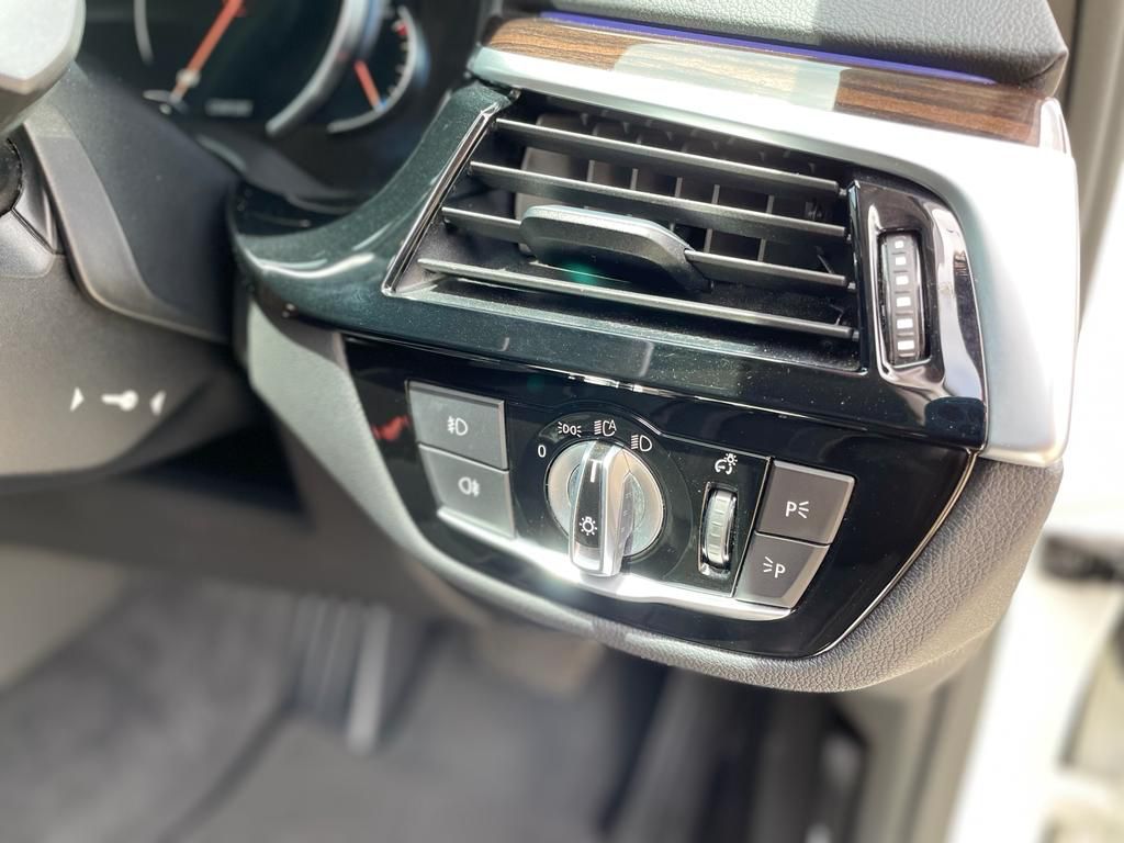 2018 BMW 5 Series Sedan  530i Luxury 2018 BMW 5 Series Sedan  530i Luxury