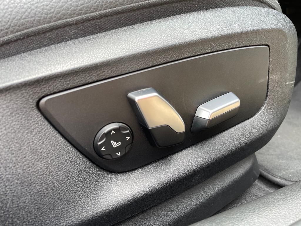 2018 BMW 5 Series Sedan  530i Luxury 2018 BMW 5 Series Sedan  530i Luxury