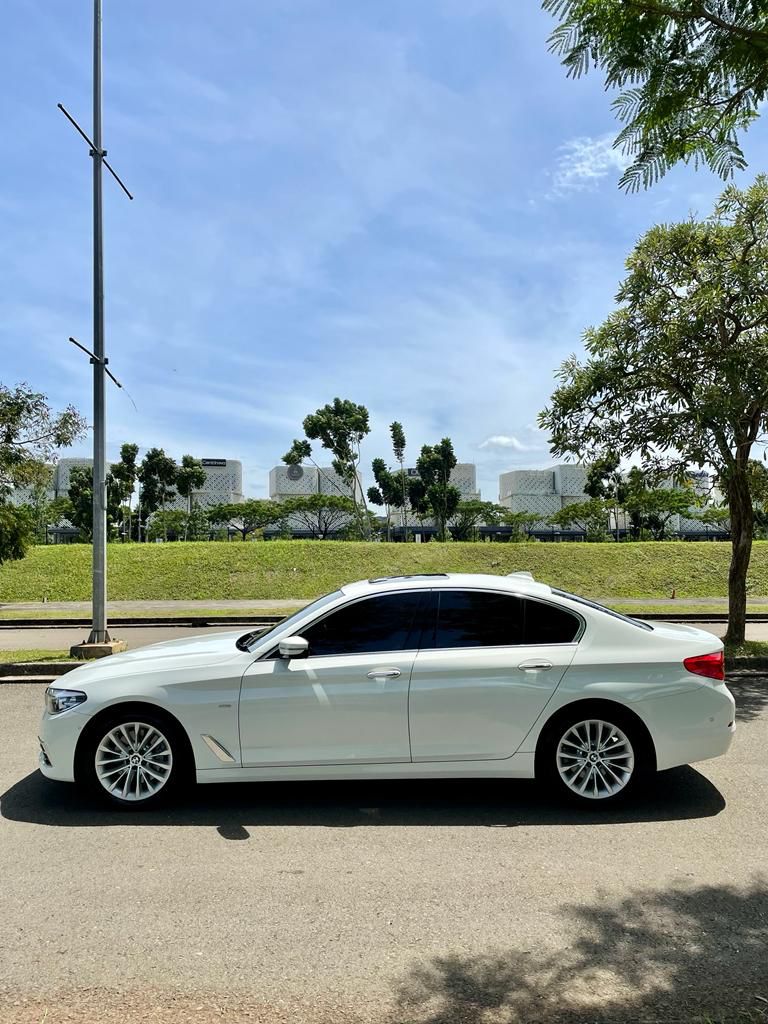 2018 BMW 5 Series Sedan  530i Luxury 2018 BMW 5 Series Sedan  530i Luxury