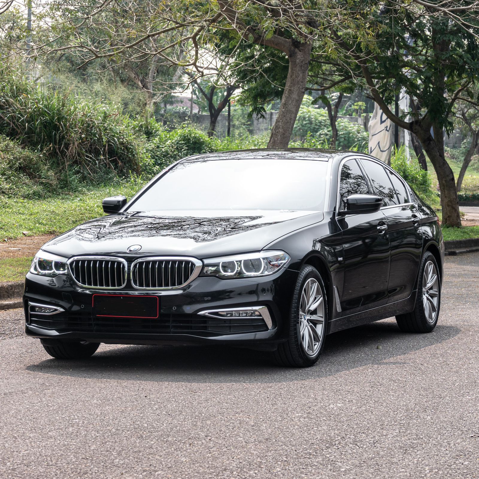 Second Hand 2018 BMW 5 Series Sedan  520i Luxury Second Hand 2018 BMW 5 Series Sedan  520i Luxury