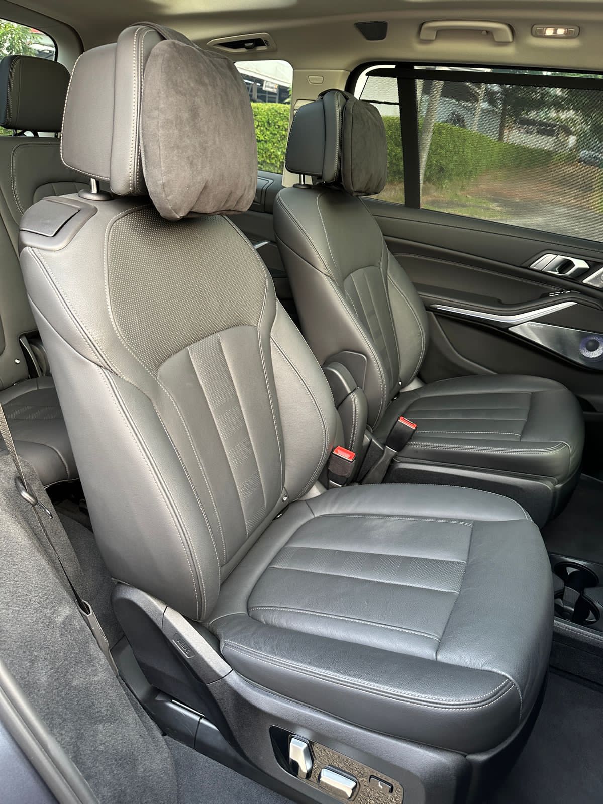 2020 BMW X7 xDrive40i Opulence 2020 BMW X7 xDrive40i Opulence