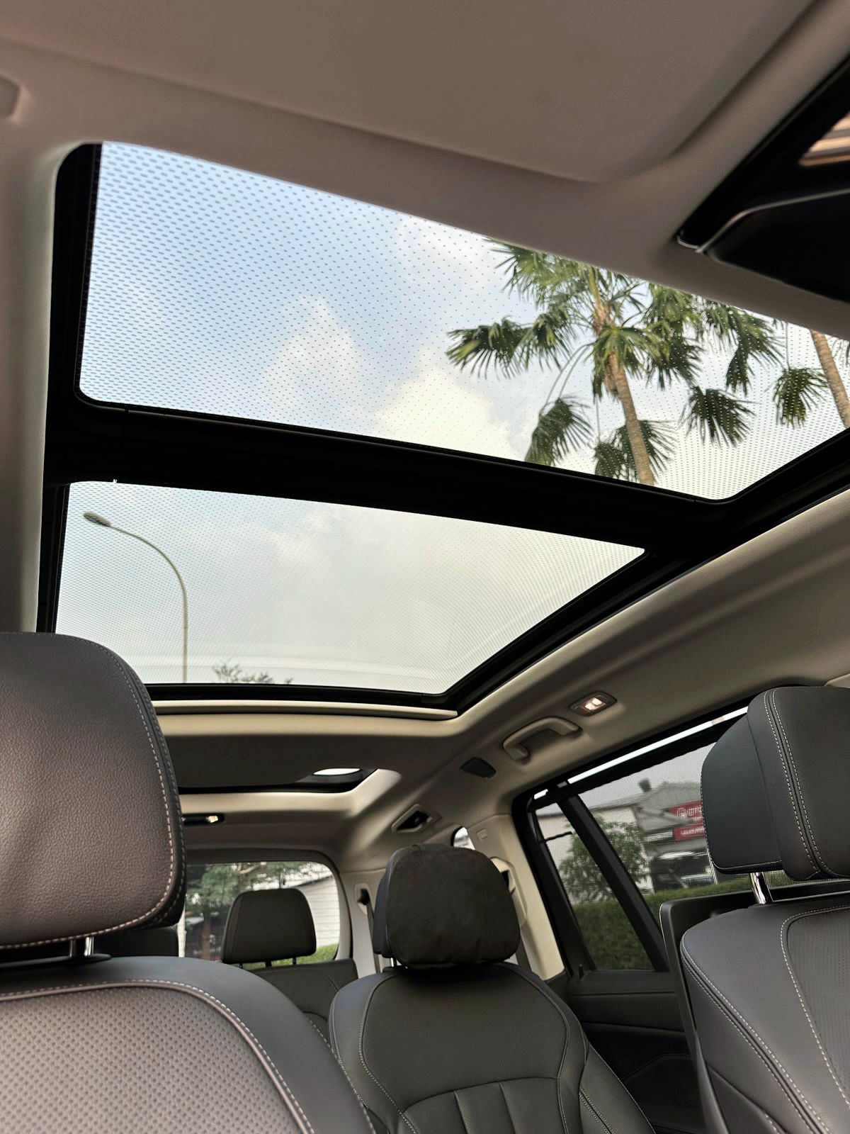 2020 BMW X7 xDrive40i Opulence 2020 BMW X7 xDrive40i Opulence