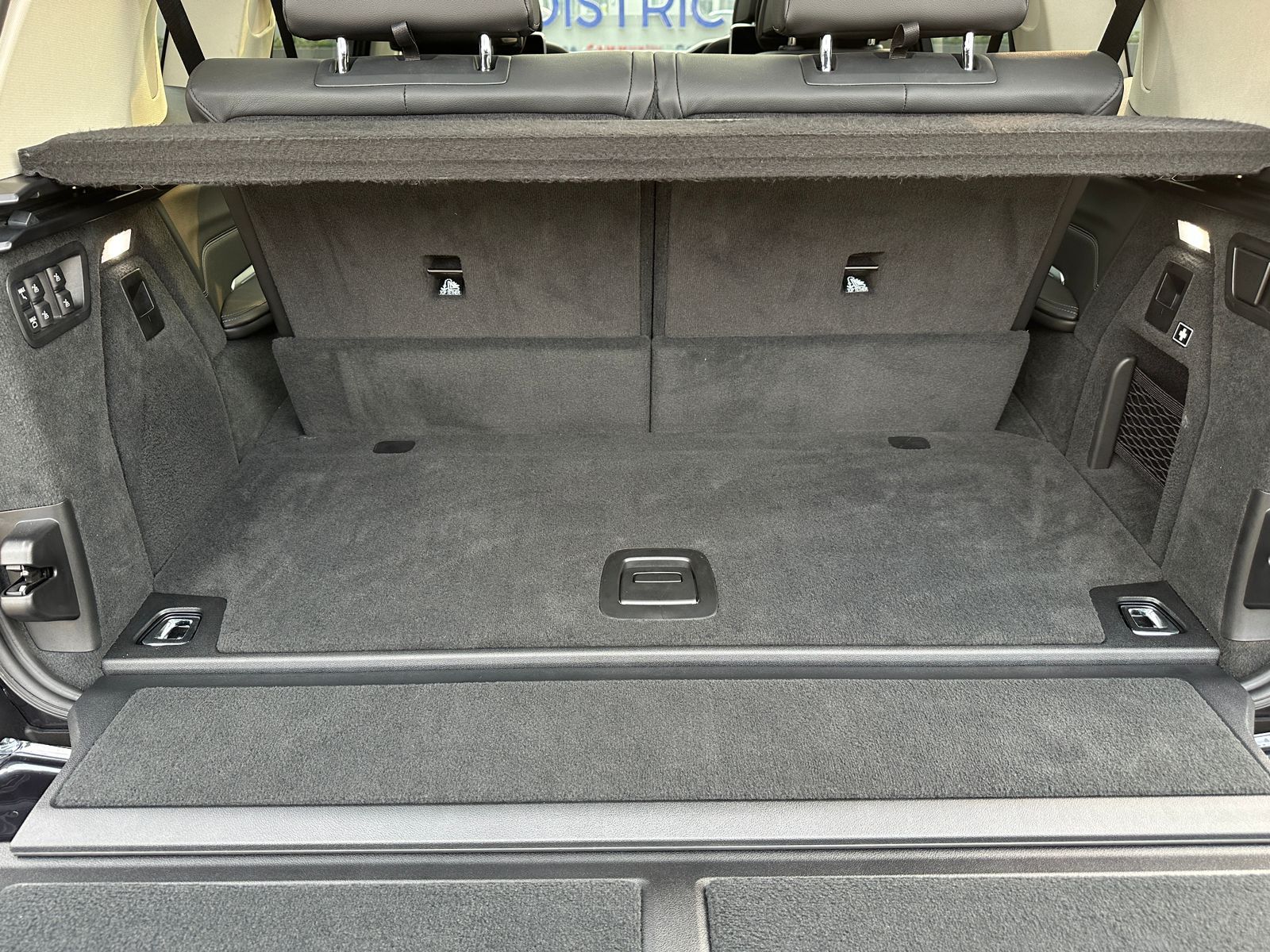 2020 BMW X7 xDrive40i Opulence 2020 BMW X7 xDrive40i Opulence