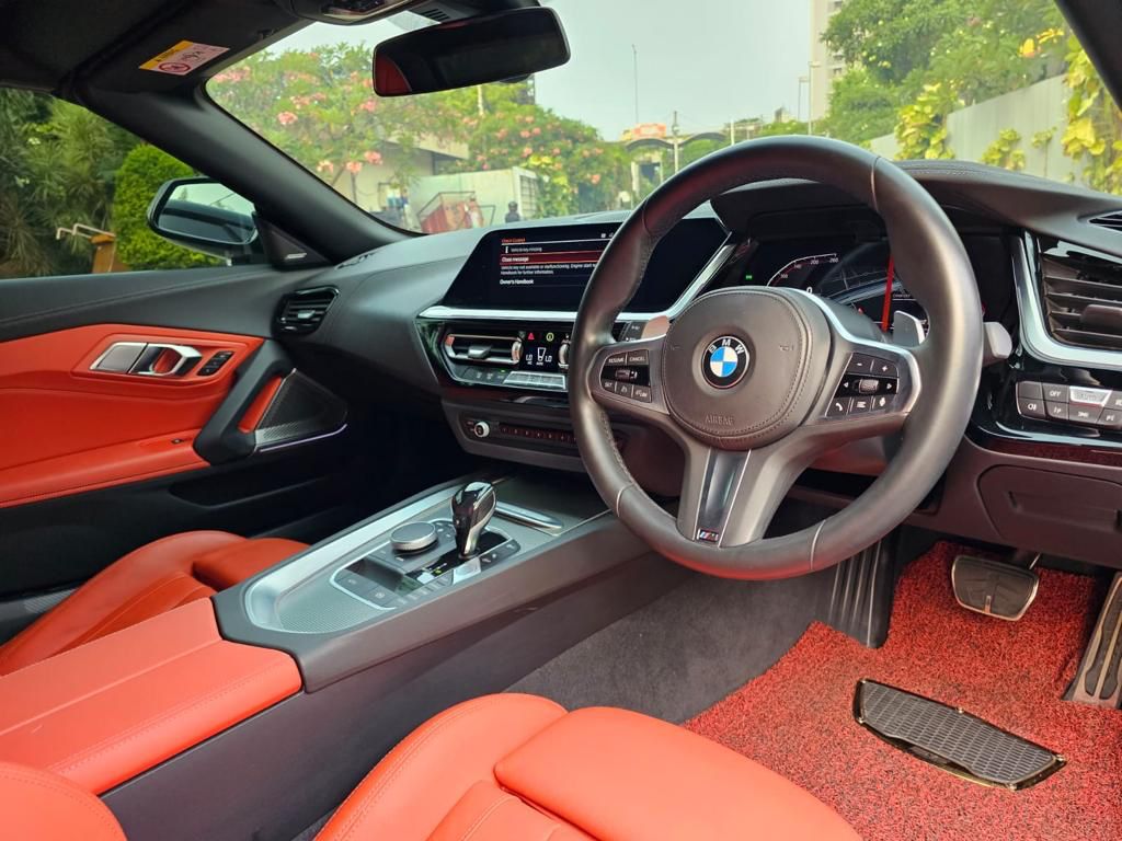 2020 BMW Z4 sDrive30i M Sport 2020 BMW Z4 sDrive30i M Sport