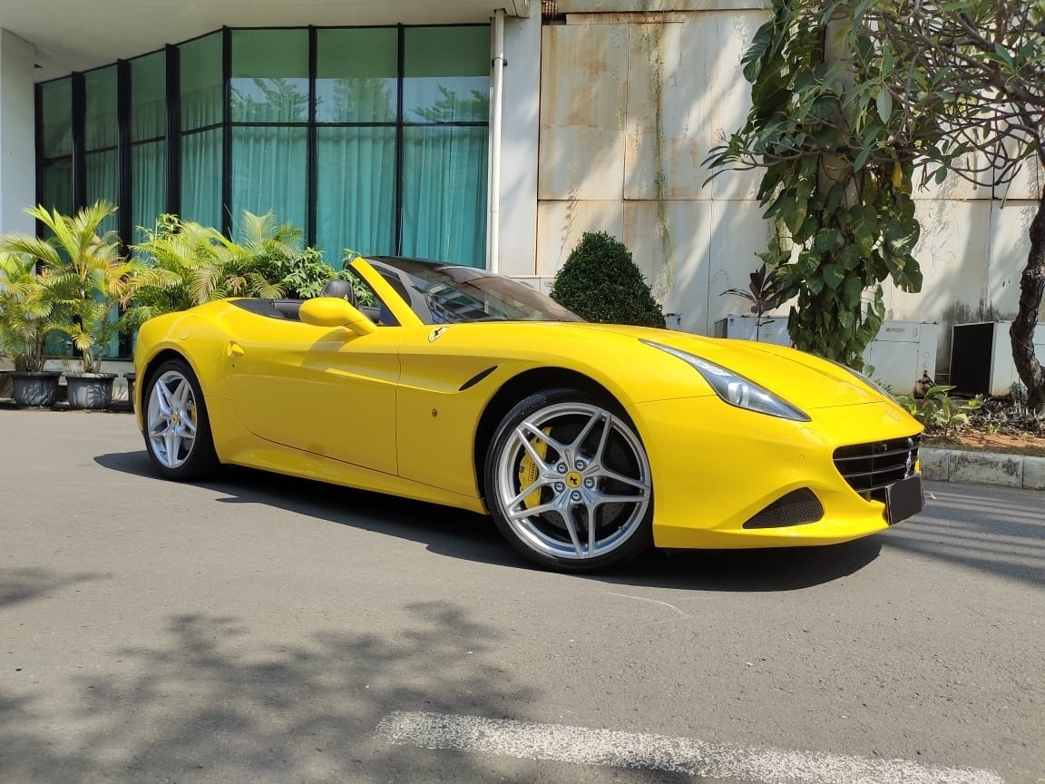 Used 2015 Ferrari California T 4.3 AT 4.3 AT