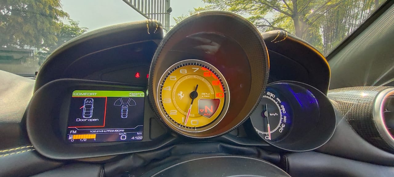 2015 Ferrari California T 4.3 AT 2015 Ferrari California T 4.3 AT