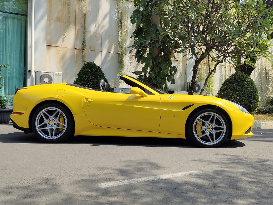 2015 Ferrari California T 4.3 AT 2015 Ferrari California T 4.3 AT