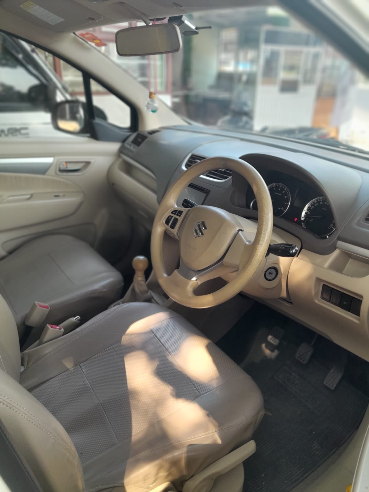 2014 Suzuki Ertiga  2014 Suzuki Ertiga