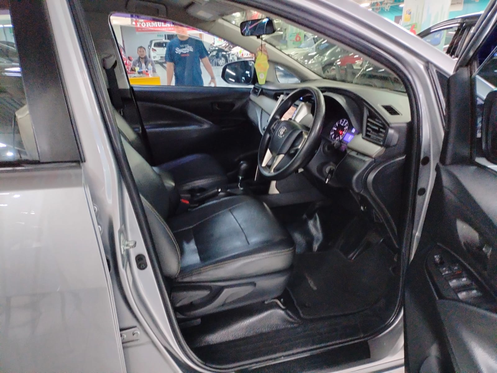 2016 Toyota Innova BENSIN G 2.0 AT BENSIN G 2.0 AT tua