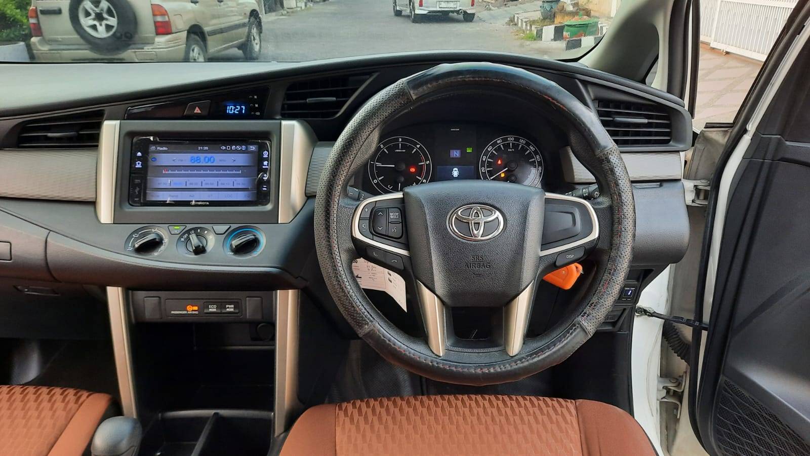 2016 Toyota Innova DIESEL G 2.5 AT DIESEL G 2.5 AT tua