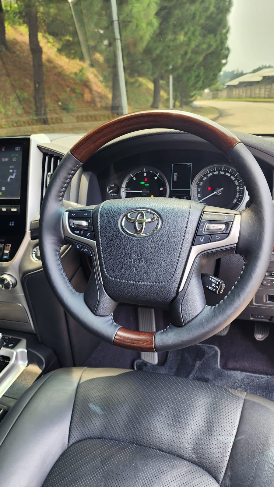 2017 Toyota Land Cruiser 2017 Toyota Land Cruiser