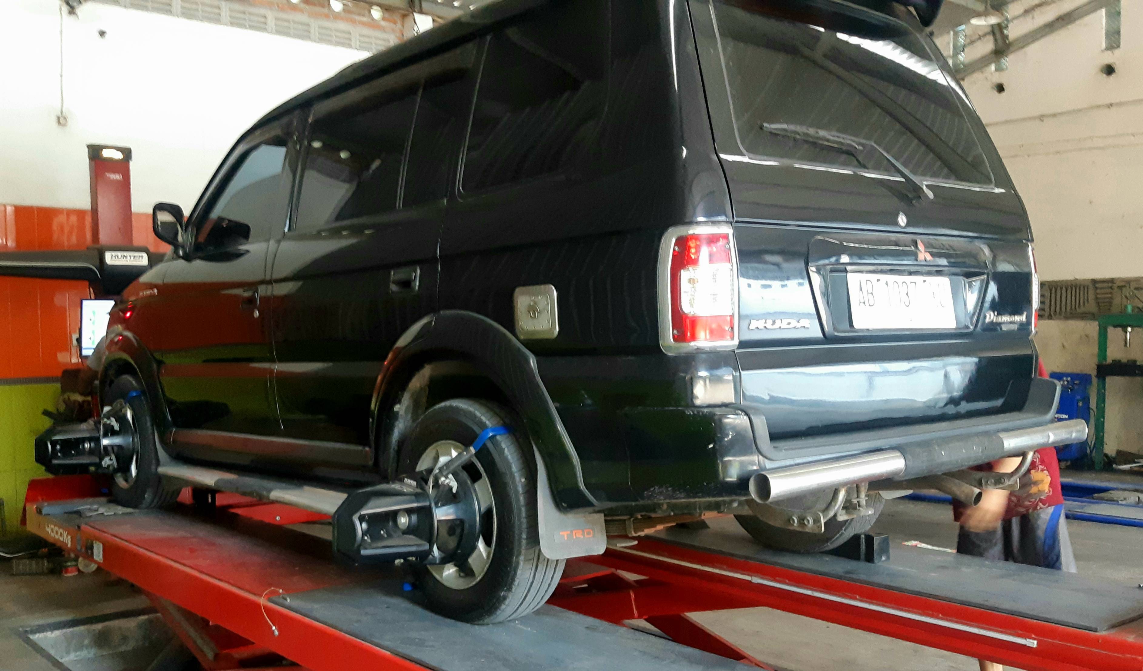 2002 Mitsubishi Kuda 2002 Mitsubishi Kuda