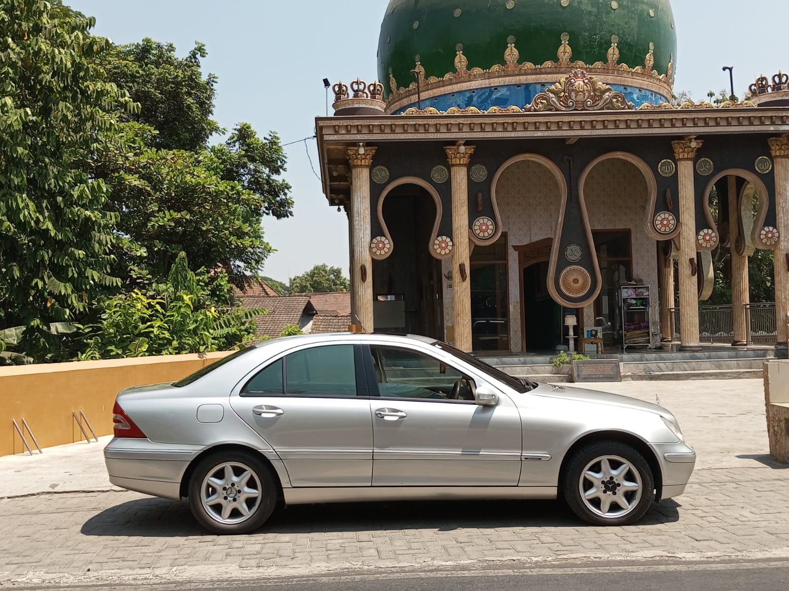 2002 Mercedes Benz C-Class Sedan 2002 Mercedes Benz C-Class Sedan