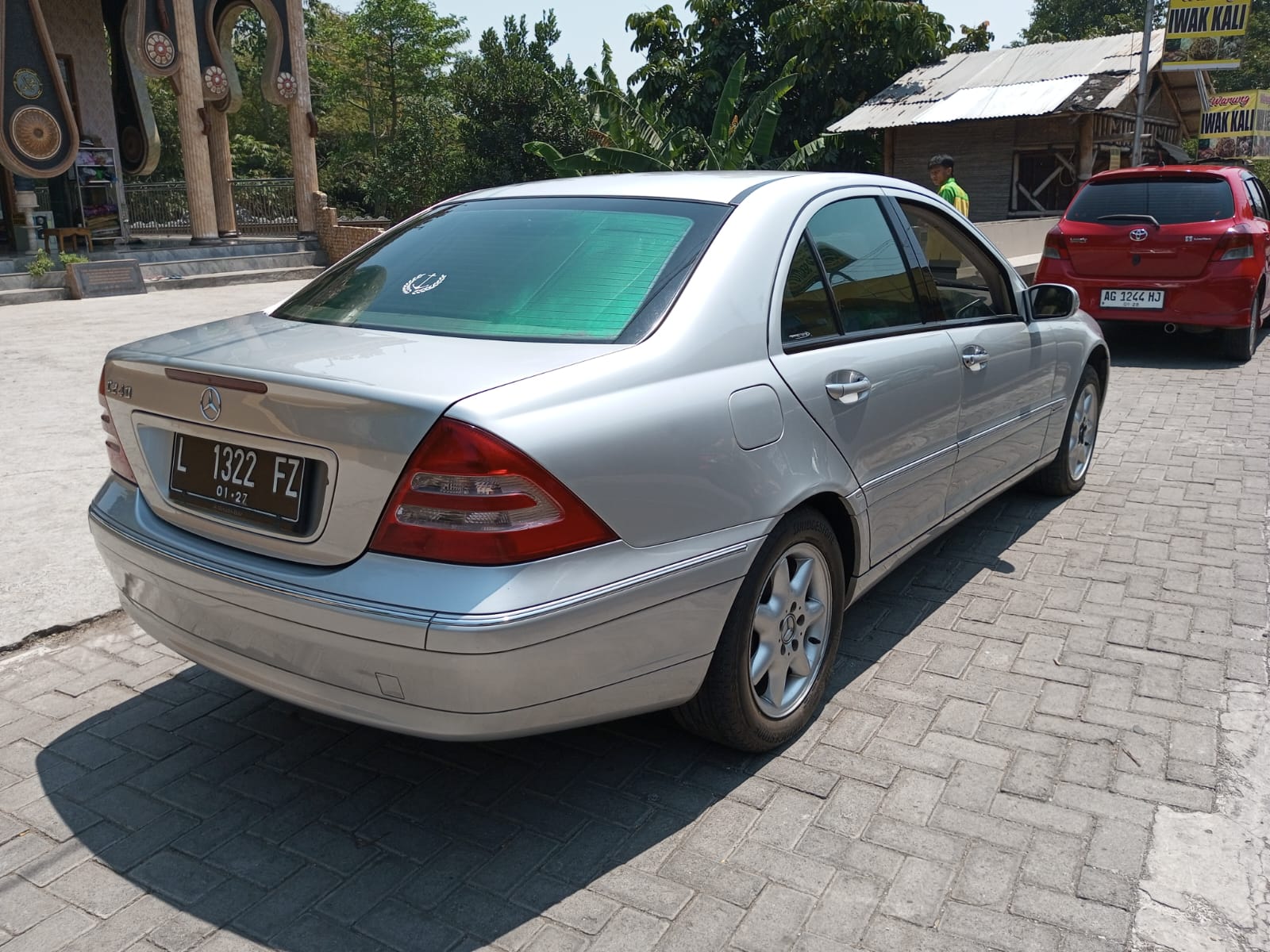2002 Mercedes Benz C-Class Sedan 2002 Mercedes Benz C-Class Sedan