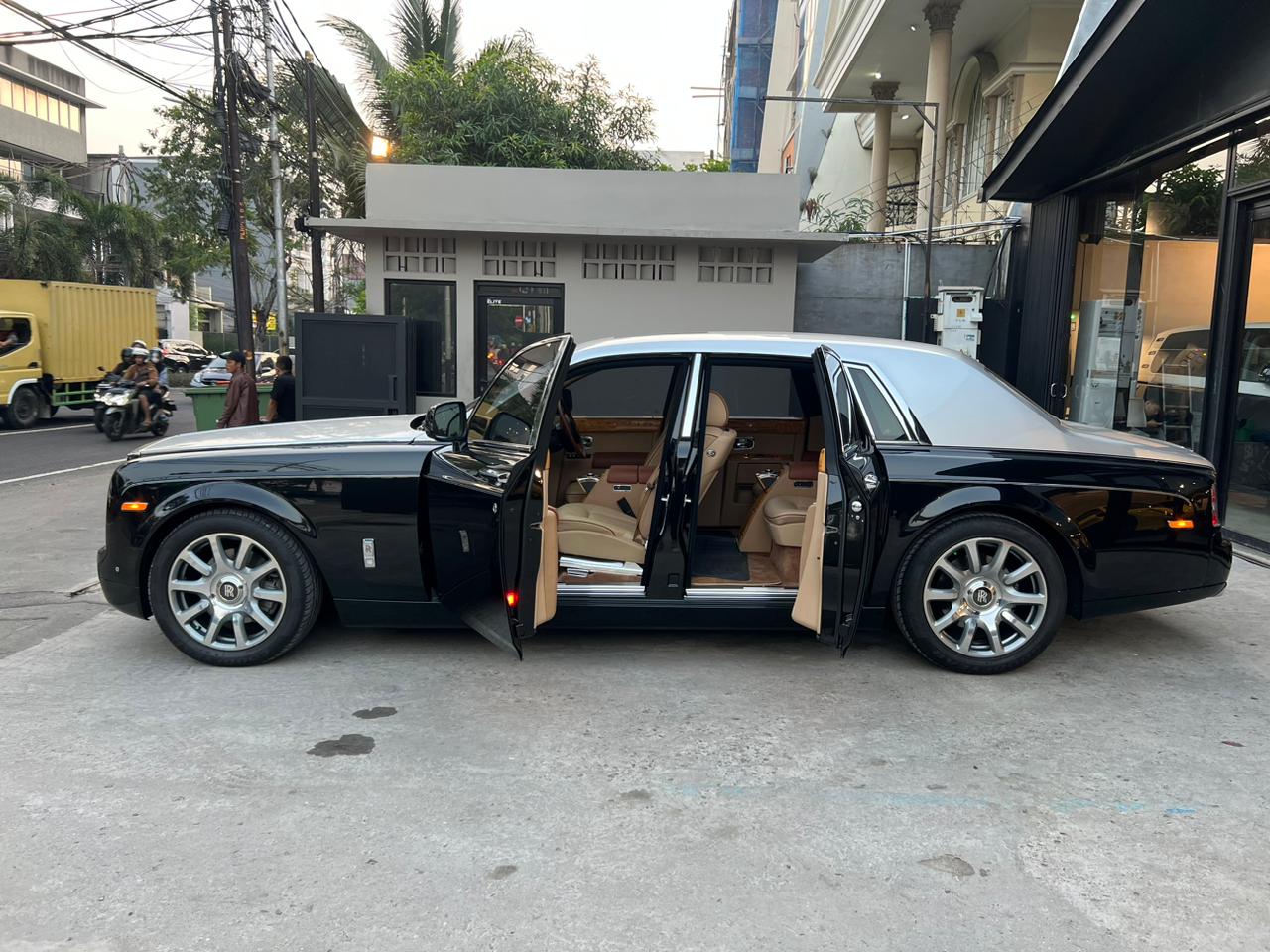2013 Rolls Royce Phantom 6.7 L 2013 Rolls Royce Phantom 6.7 L