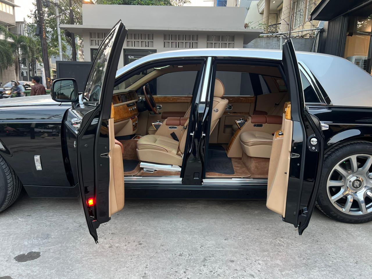 2013 Rolls Royce Phantom 6.7 L 2013 Rolls Royce Phantom 6.7 L