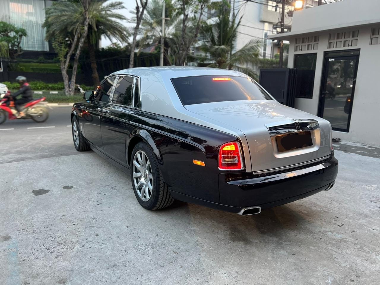 2013 Rolls Royce Phantom 6.7 L 2013 Rolls Royce Phantom 6.7 L