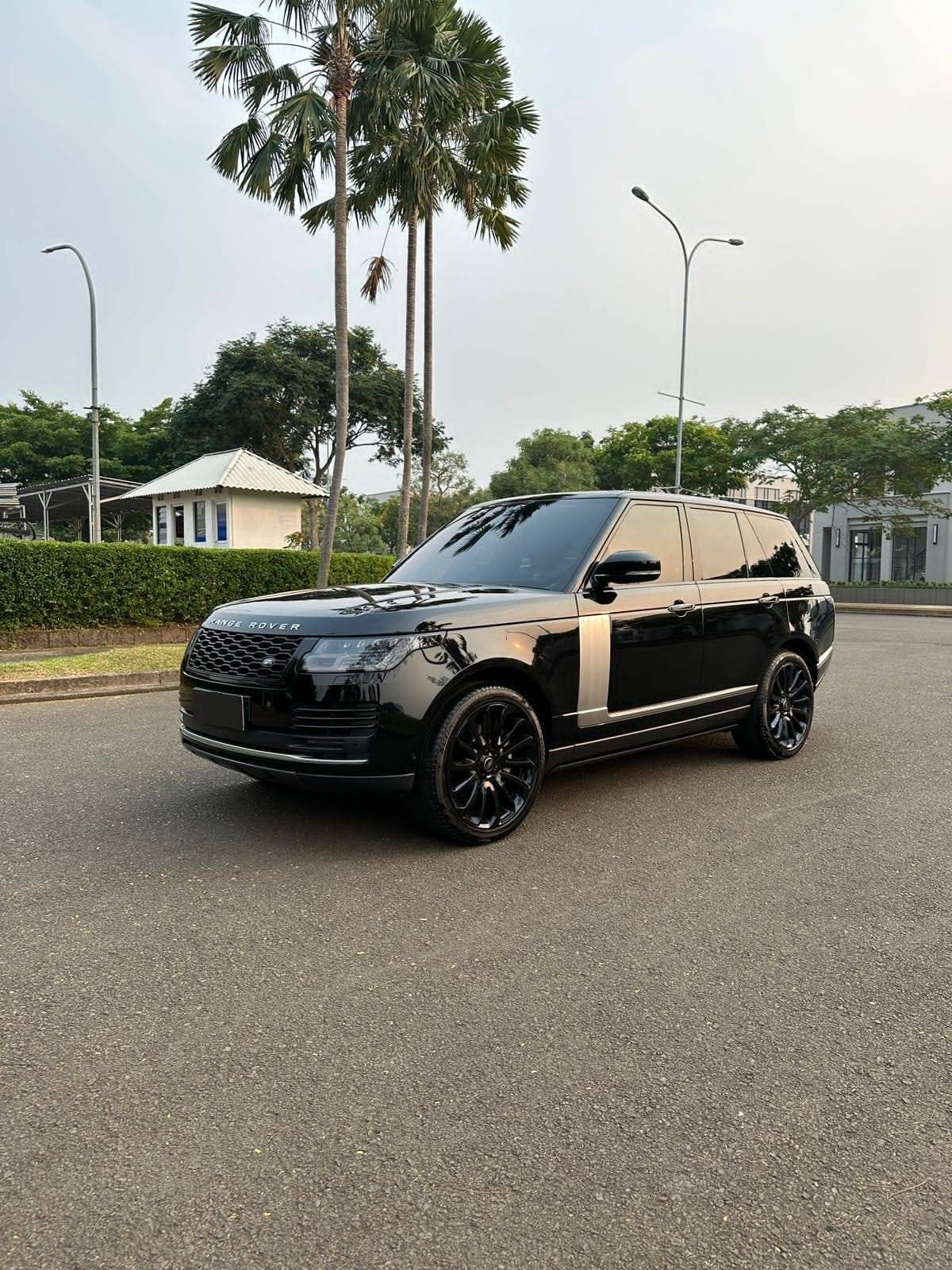 2019 Land Rover Range Rover Vogue VOGUE 3.0 LWB Bekas