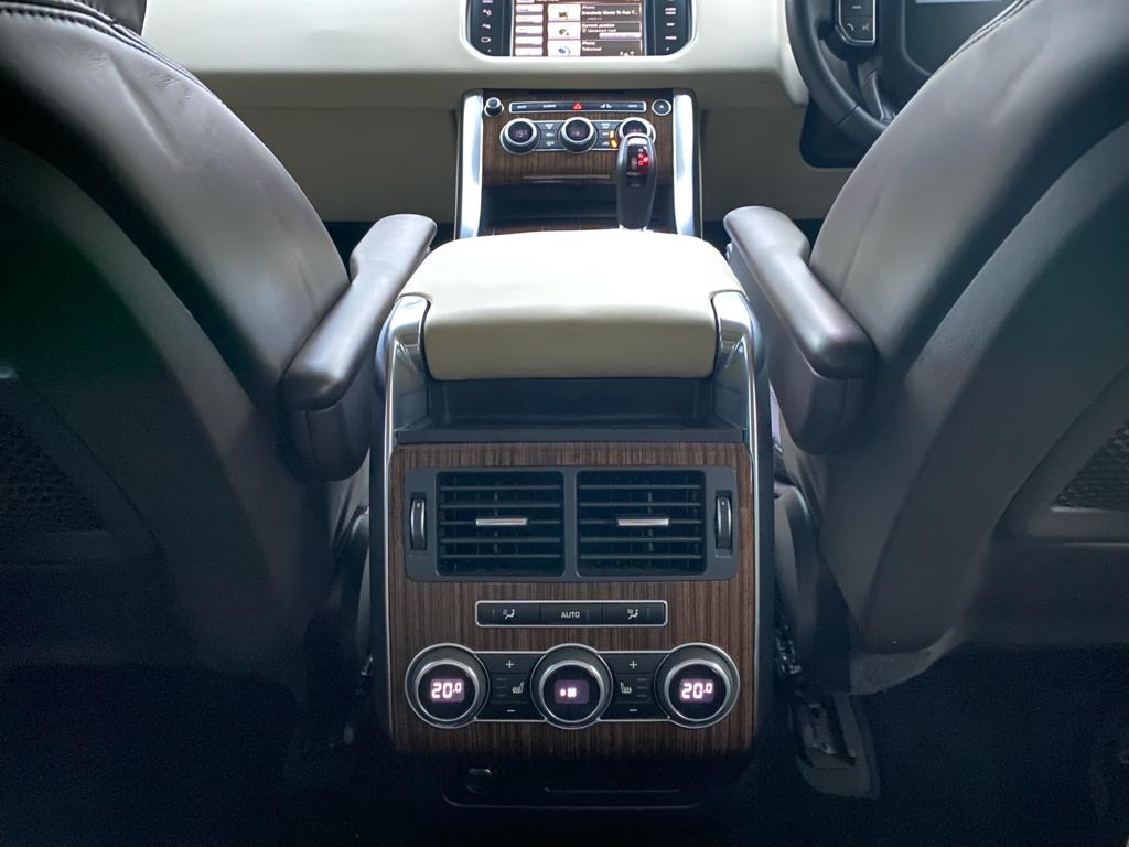 2014 Land Rover Range Rover Sport  3.0 HSE 2014 Land Rover Range Rover Sport  3.0 HSE