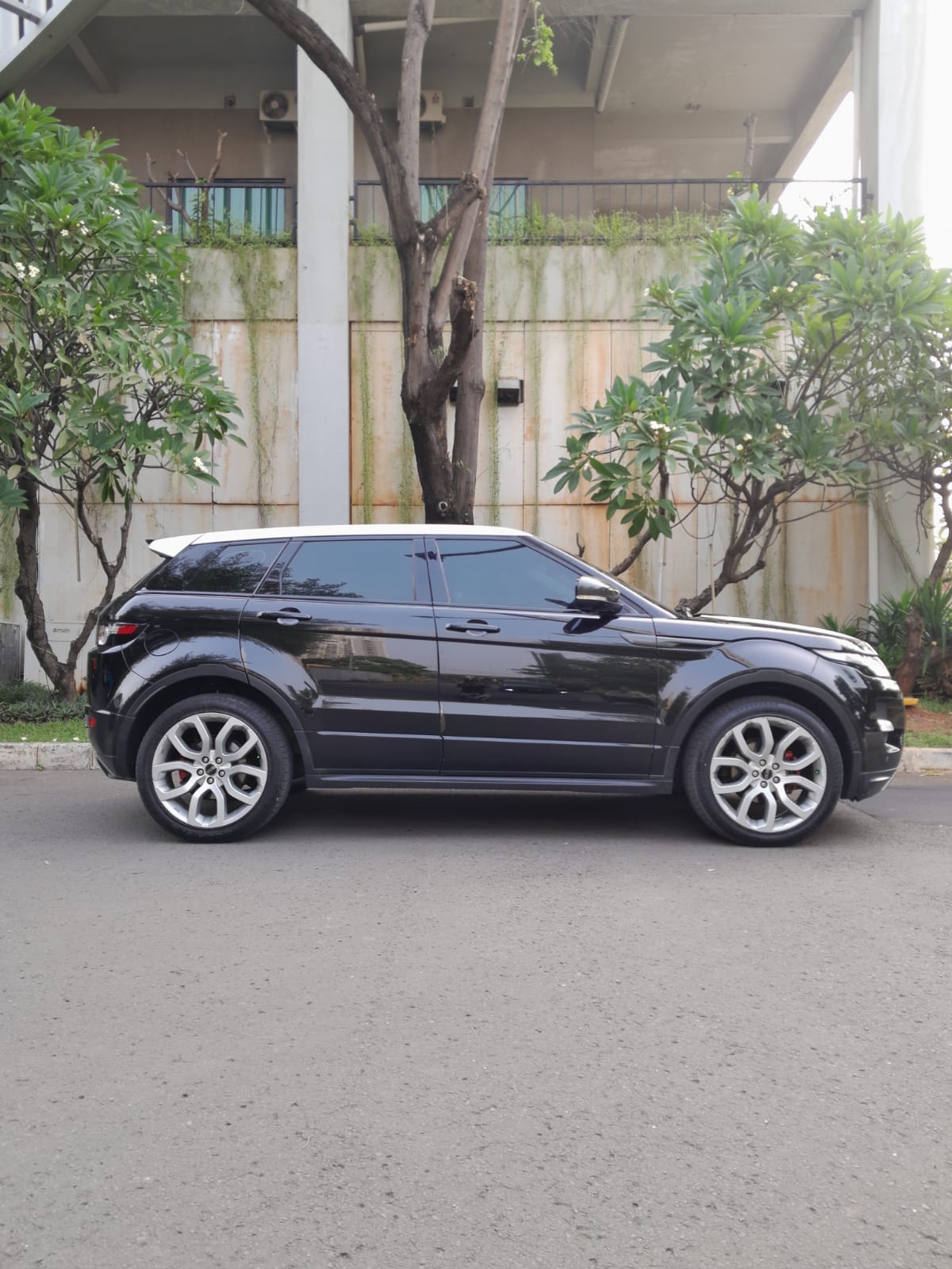 2012 Land Rover Range Rover Evoque EVOQUE 2.0 L Si 4 DYNAMIC 2012 Land Rover Range Rover Evoque EVOQUE 2.0 L Si 4 DYNAMIC