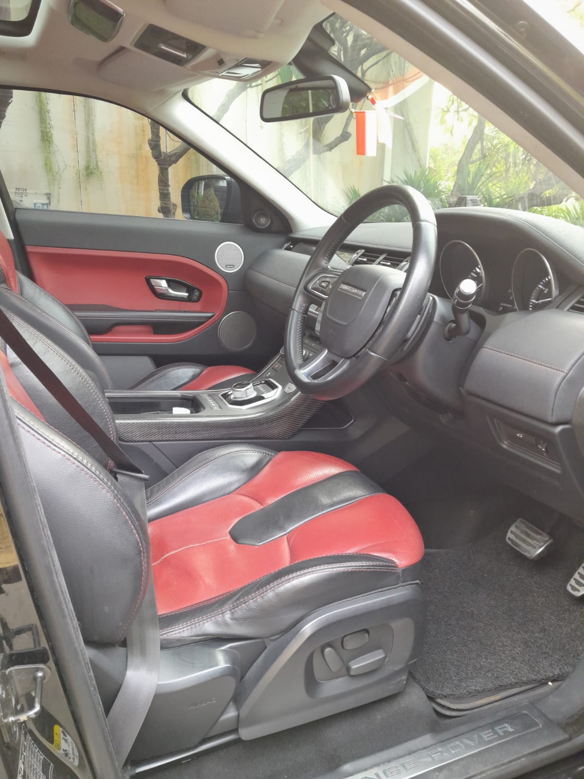 2012 Land Rover Range Rover Evoque EVOQUE 2.0 L Si 4 DYNAMIC 2012 Land Rover Range Rover Evoque EVOQUE 2.0 L Si 4 DYNAMIC