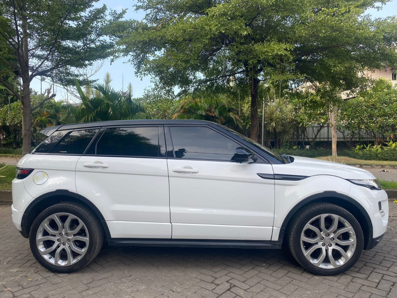 2015 Land Rover Range Rover Evoque EVOQUE 2.0 L Si 4 DYNAMIC 2015 Land Rover Range Rover Evoque EVOQUE 2.0 L Si 4 DYNAMIC