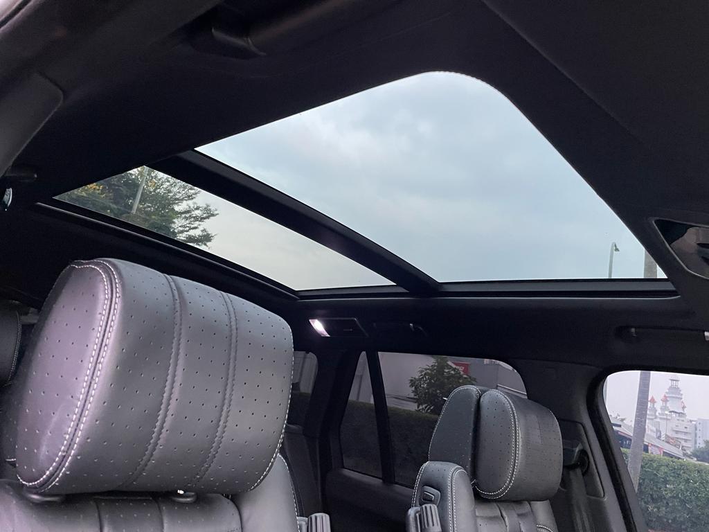 2013 Land Rover Range Rover Vogue 5.0 AUTOBIOGRAPHY AT 2013 Land Rover Range Rover Vogue 5.0 AUTOBIOGRAPHY AT