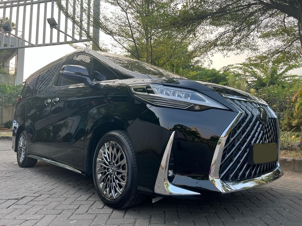 2023 Lexus LM  350 2023 Lexus LM  350