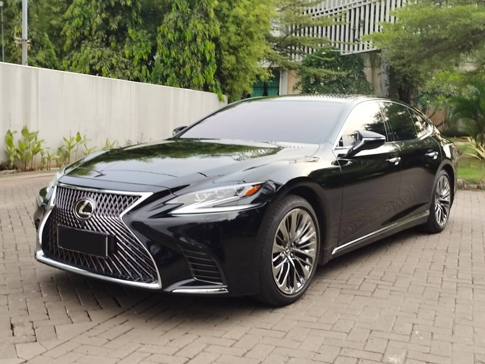 2018 Lexus LS  500 Executive Bekas