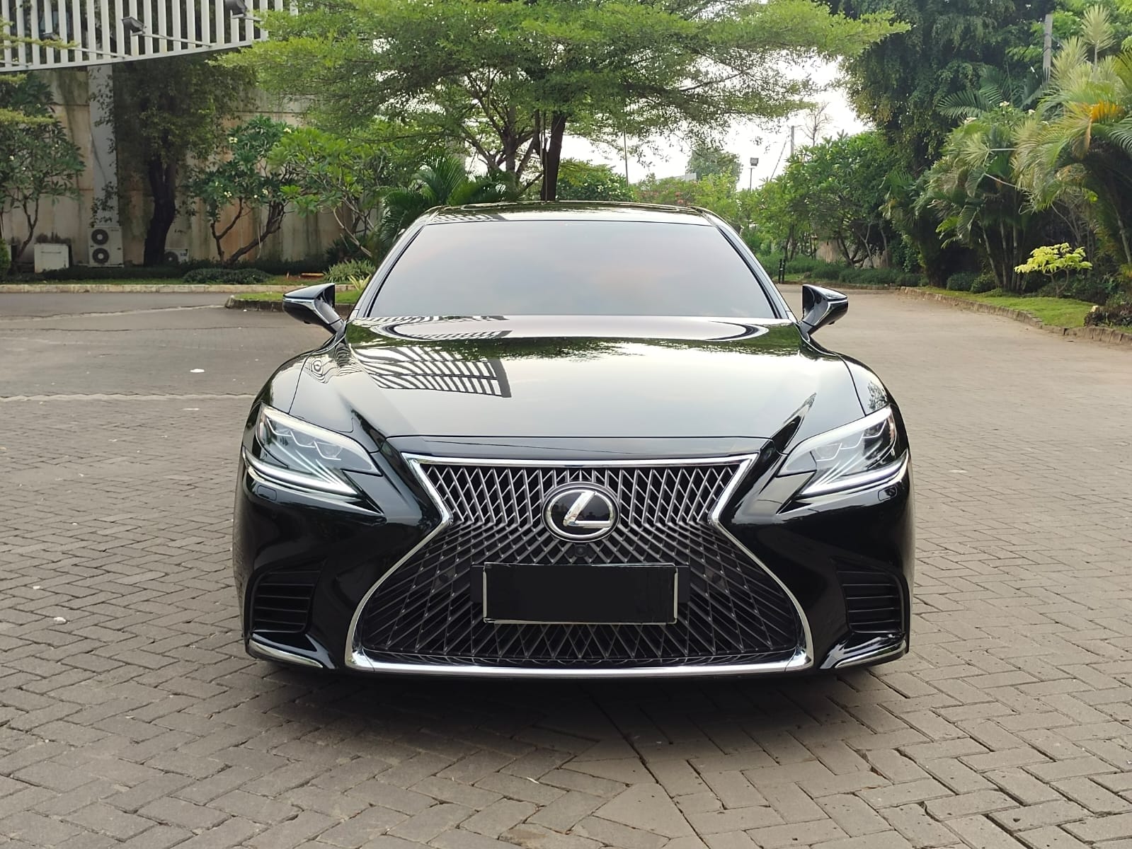 2018 Lexus LS  500 Executive 2018 Lexus LS  500 Executive