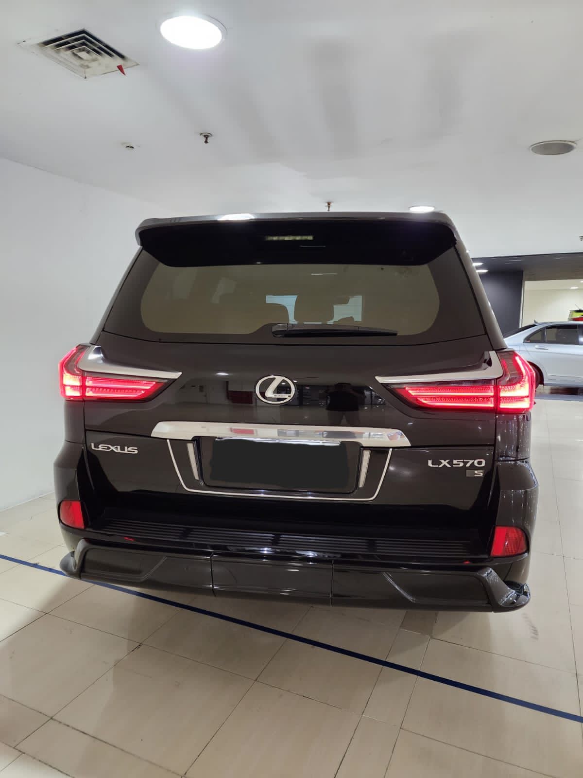 2019 Lexus LX 570 5.7 AT 2019 Lexus LX 570 5.7 AT