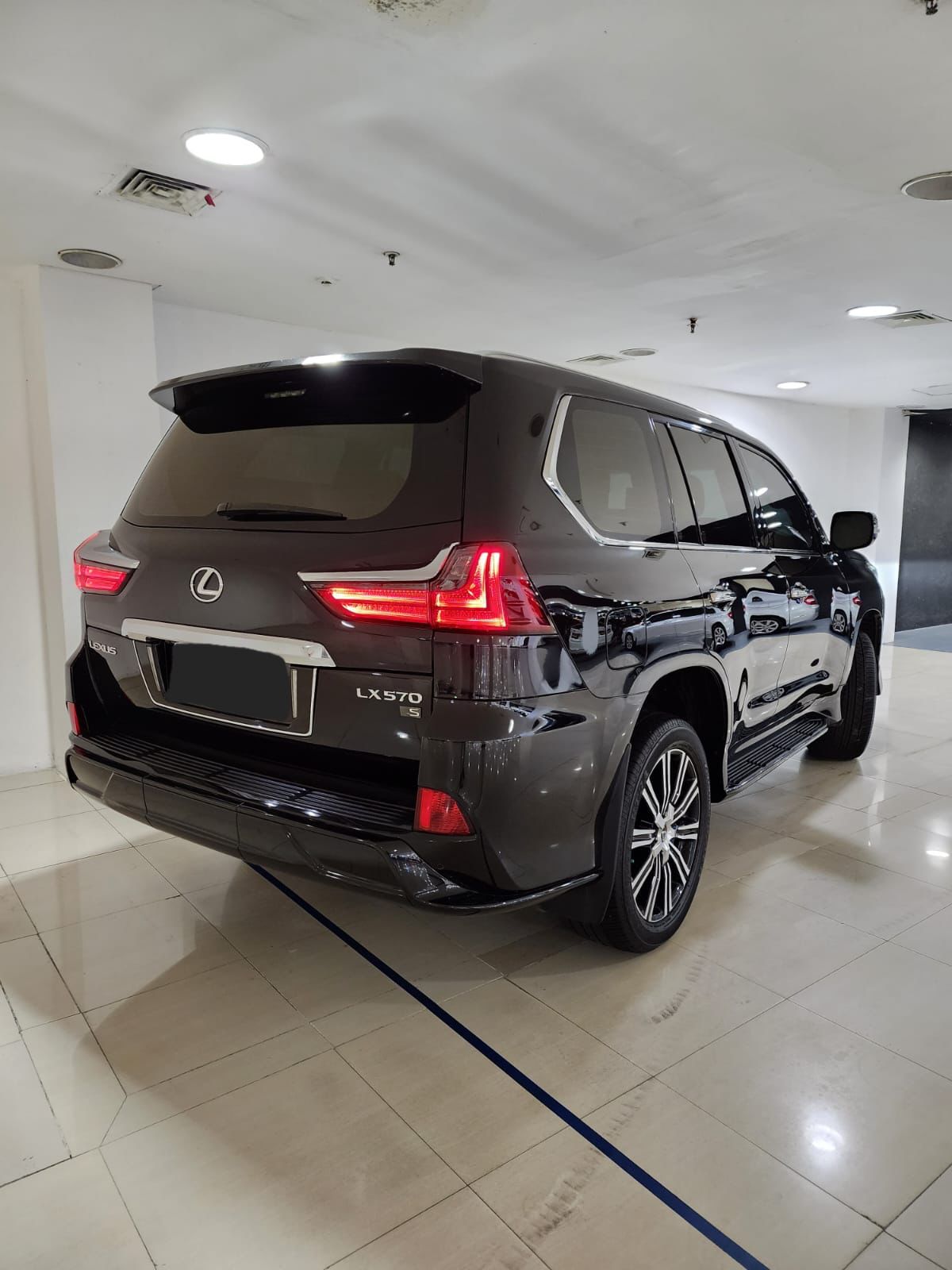2019 Lexus LX 570 5.7 AT 2019 Lexus LX 570 5.7 AT