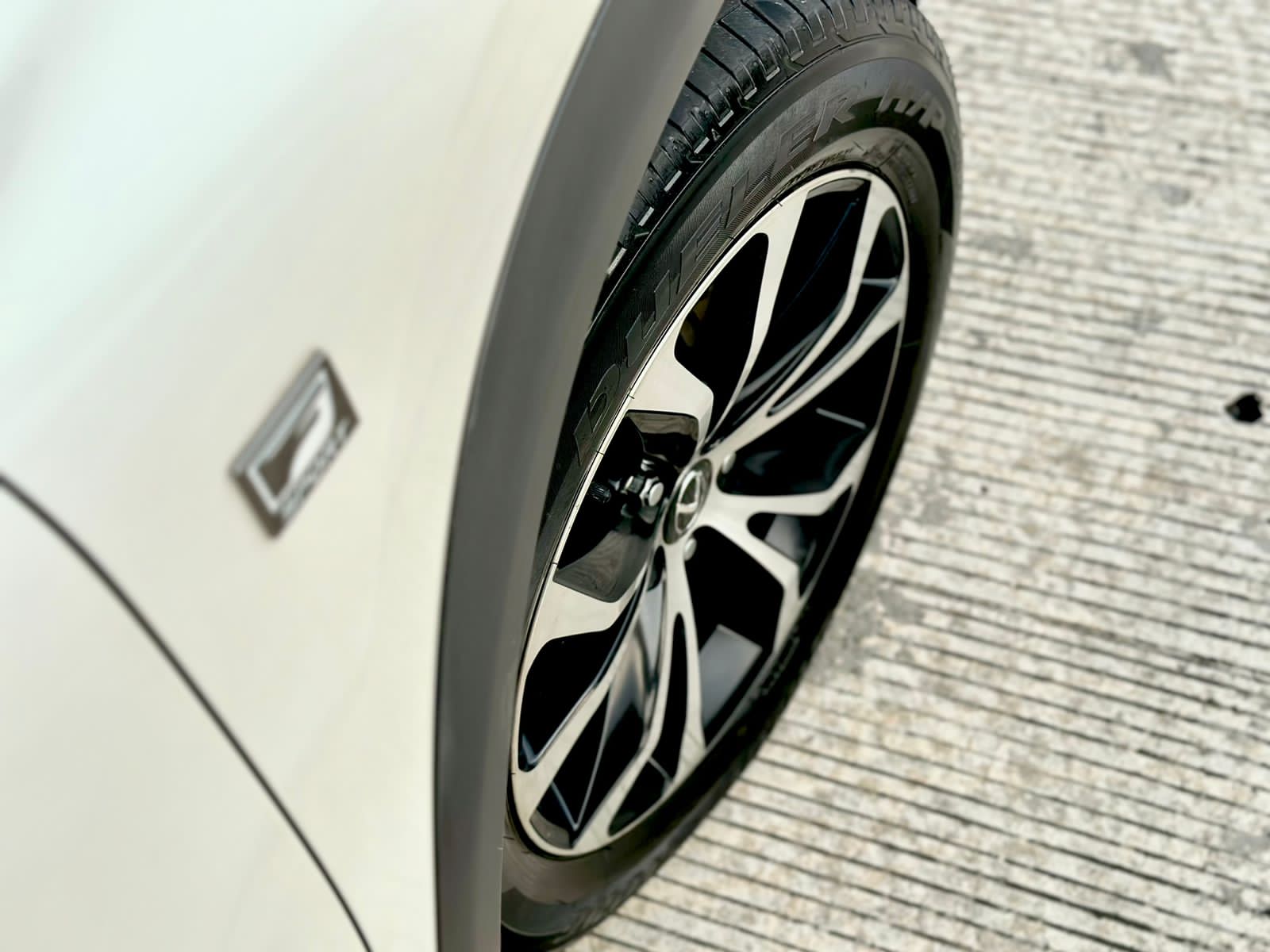 2016 Lexus NX 200 F-SPORT AT 2016 Lexus NX 200 F-SPORT AT