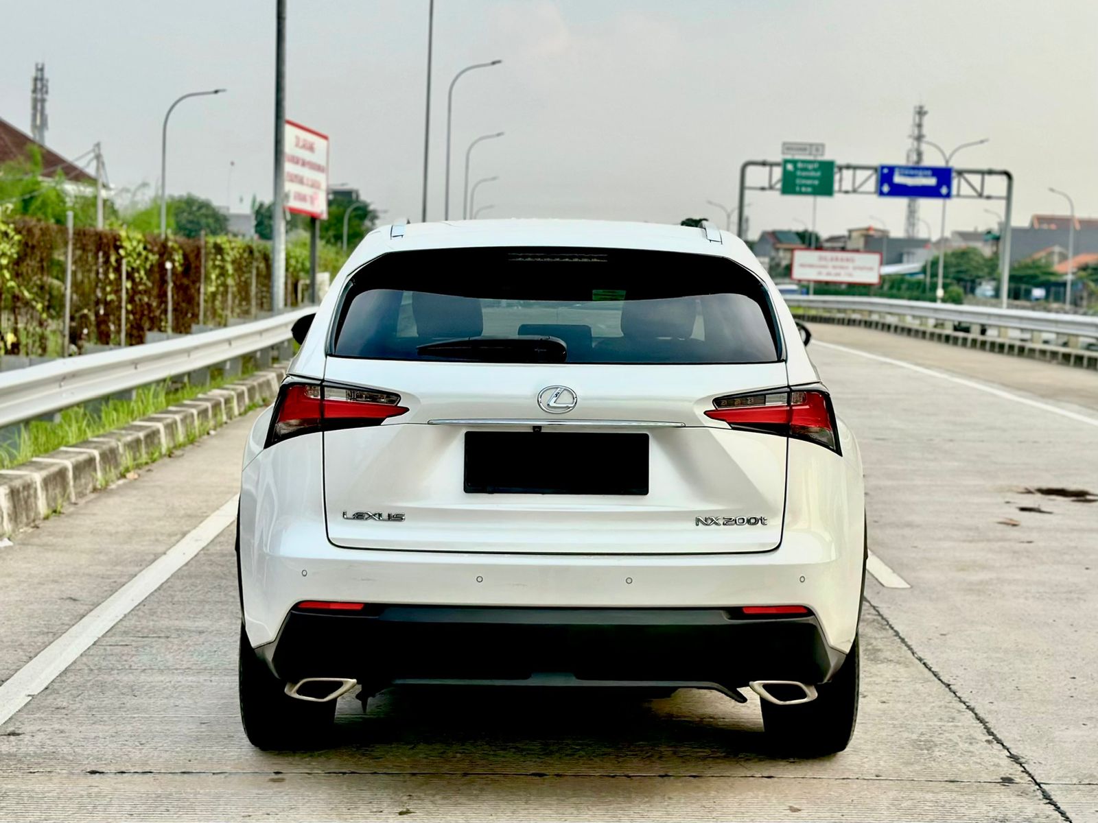 2016 Lexus NX 200 F-SPORT AT 2016 Lexus NX 200 F-SPORT AT
