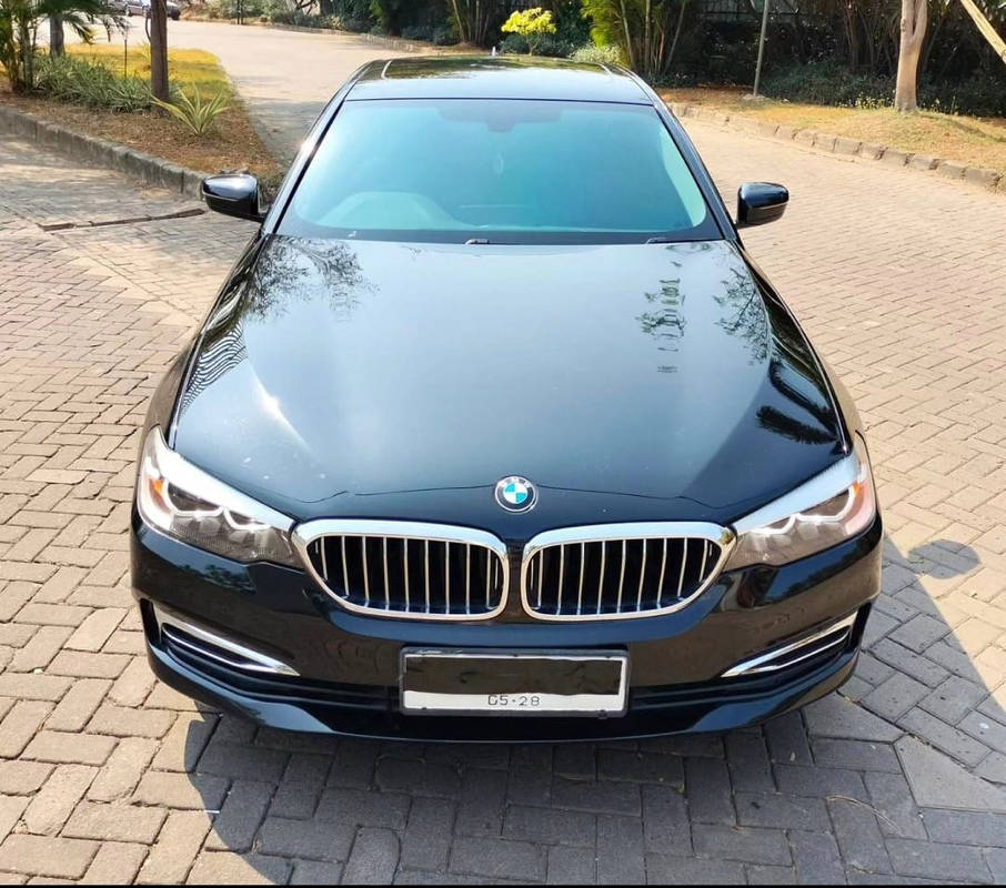 2018 BMW 5 Series Sedan 530i Luxury 530i Luxury bekas