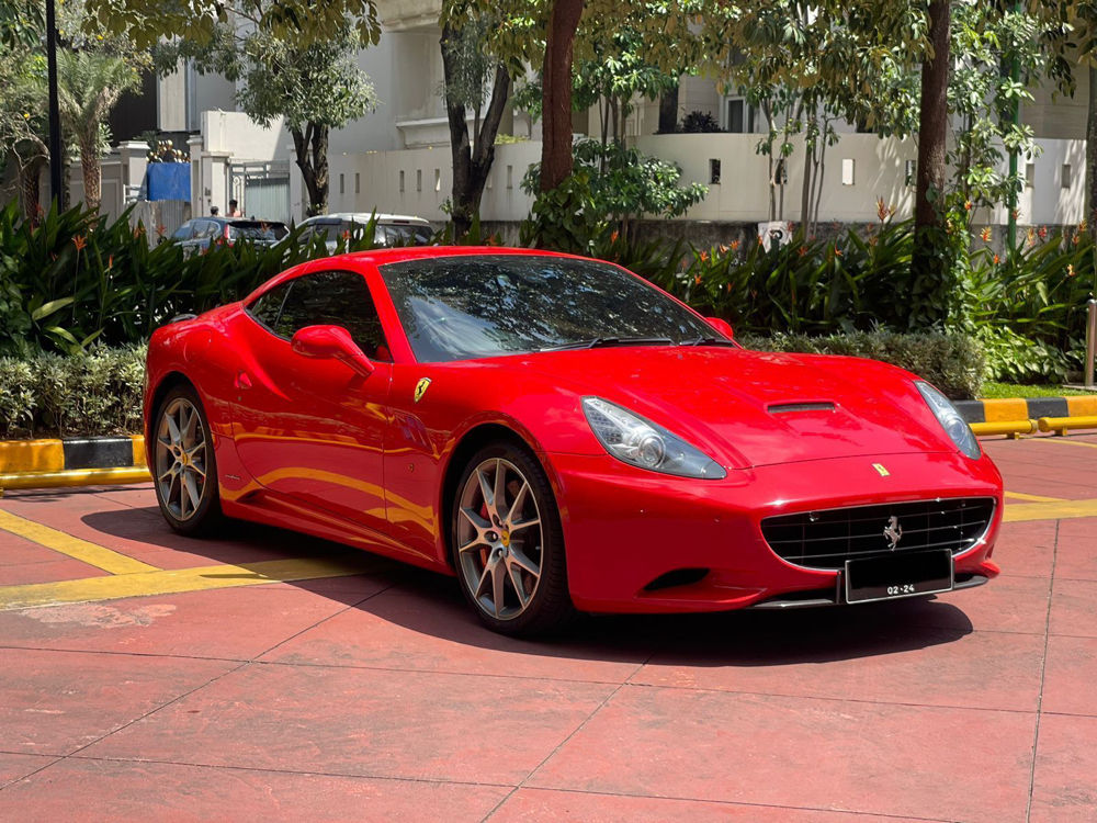Used Ferrari California T 2013