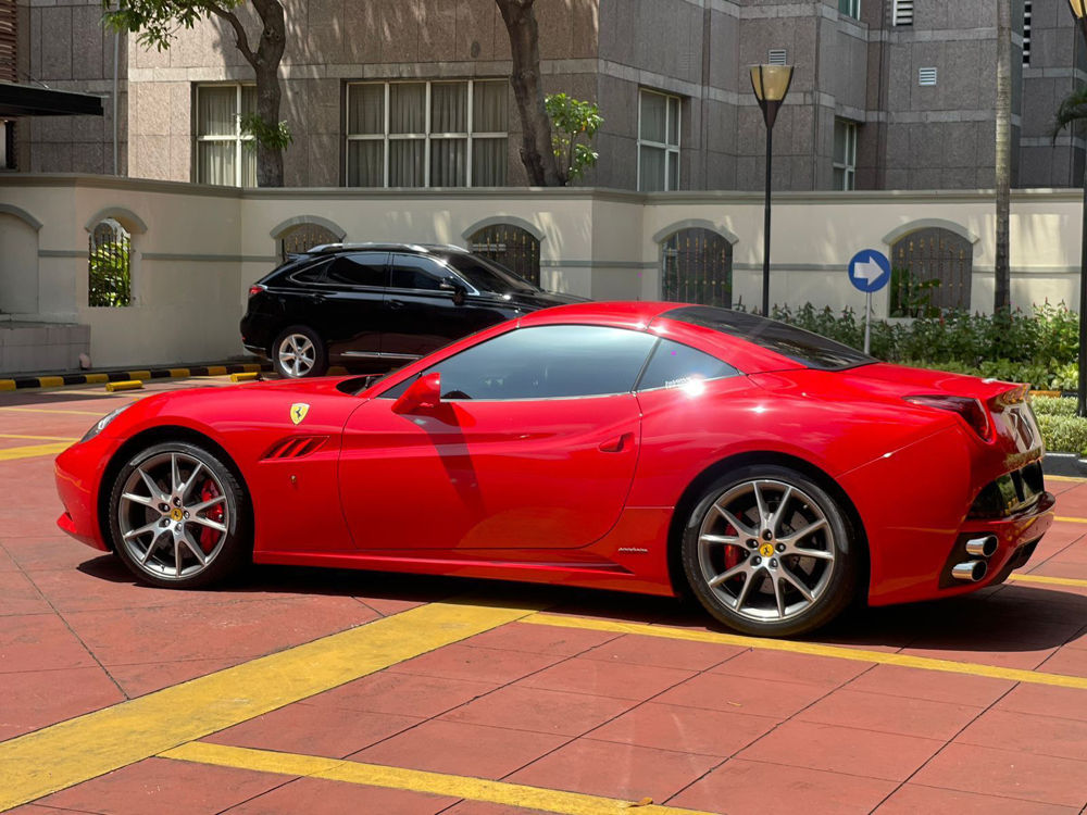 Used 2013 Ferrari California T 90° V8 with direct fuel injection 90° V8 with direct fuel injection for sale