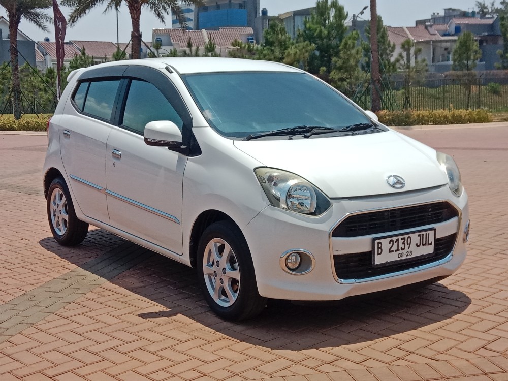 2015 Daihatsu Ayla