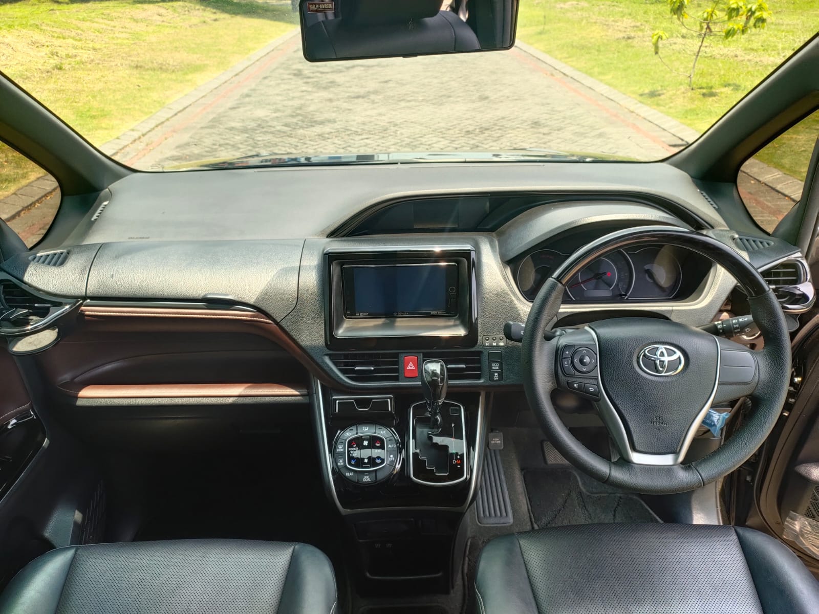 2017 Toyota Voxy 2017 Toyota Voxy
