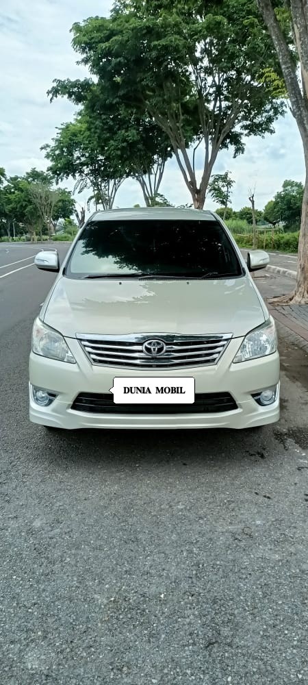 2013 Toyota Kijang Innova 2013 Toyota Kijang Innova