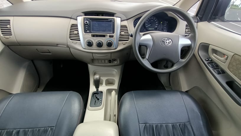 Dijual 2013 Toyota Kijang Innova 2.0 G AT LUX 2.0 G AT LUX Bekas