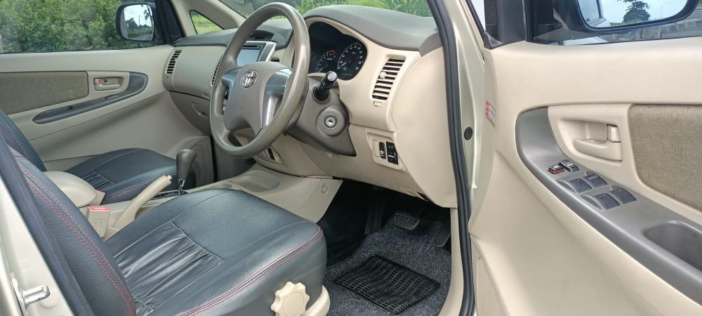 2013 Toyota Kijang Innova 2013 Toyota Kijang Innova