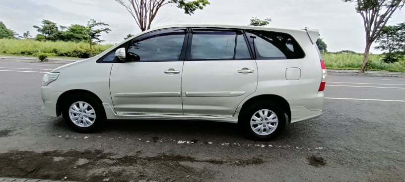 2013 Toyota Kijang Innova 2013 Toyota Kijang Innova