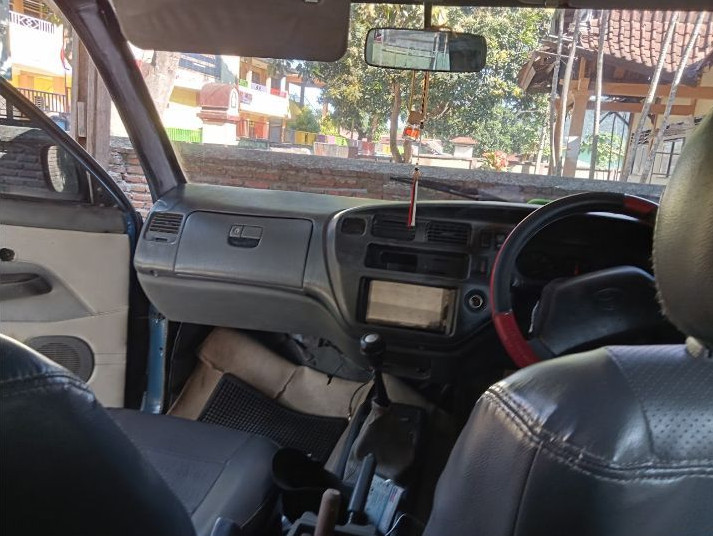 2000 Toyota Kijang  2000 Toyota Kijang