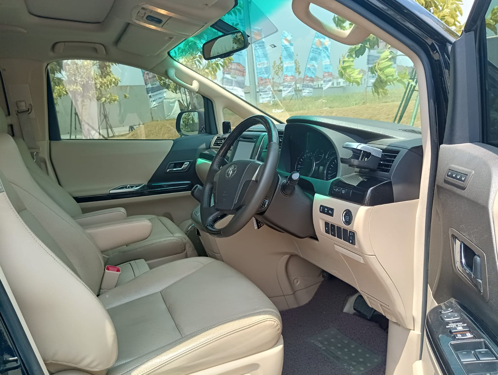 2014 Toyota Alphard 2014 Toyota Alphard