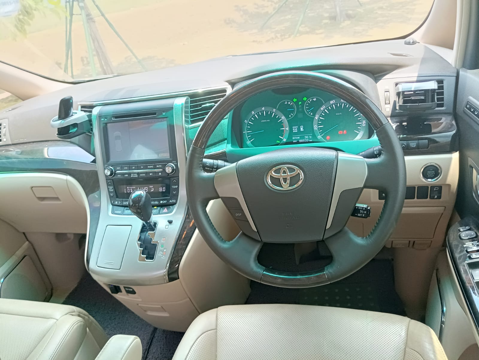2014 Toyota Alphard 2014 Toyota Alphard