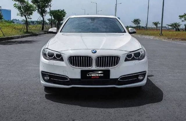2014 BMW 5 Series Sedan Bekas 2014 BMW 5 Series Sedan Bekas