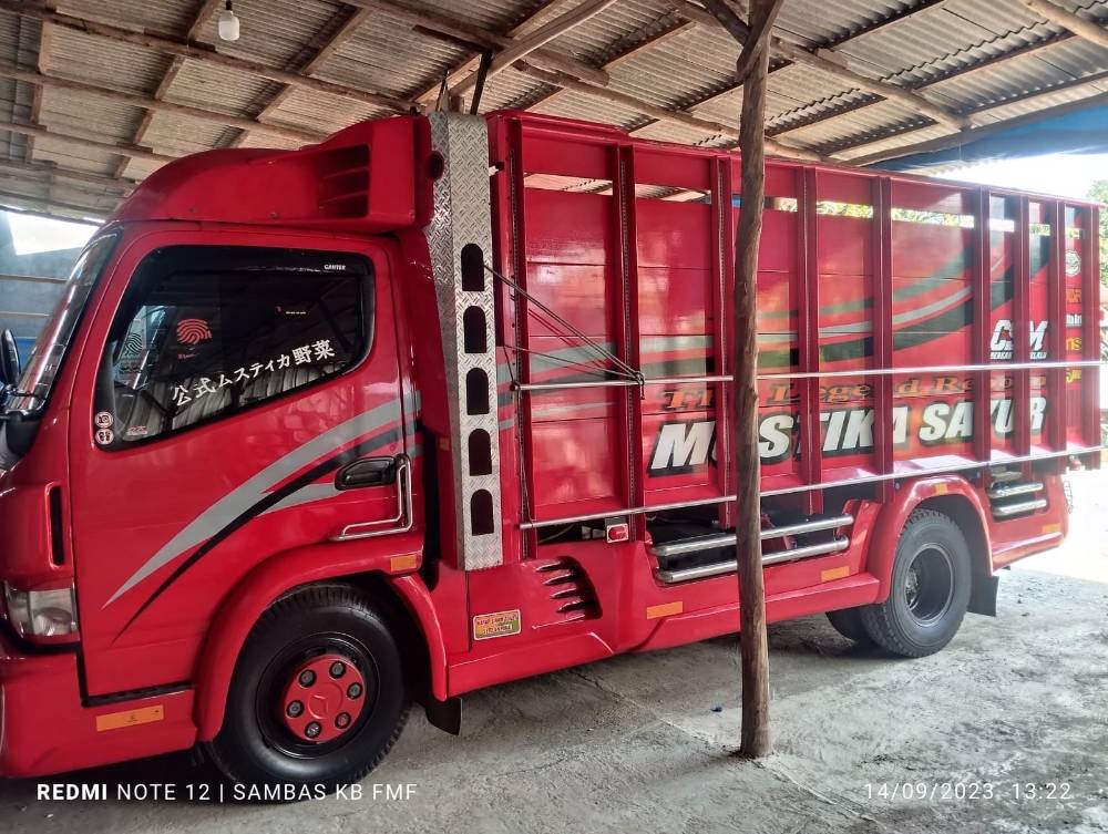 2013 Mitsubishi Colt L 300 SOLAR 2 5 PU FD L 300 SOLAR 2 5 PU FD tua