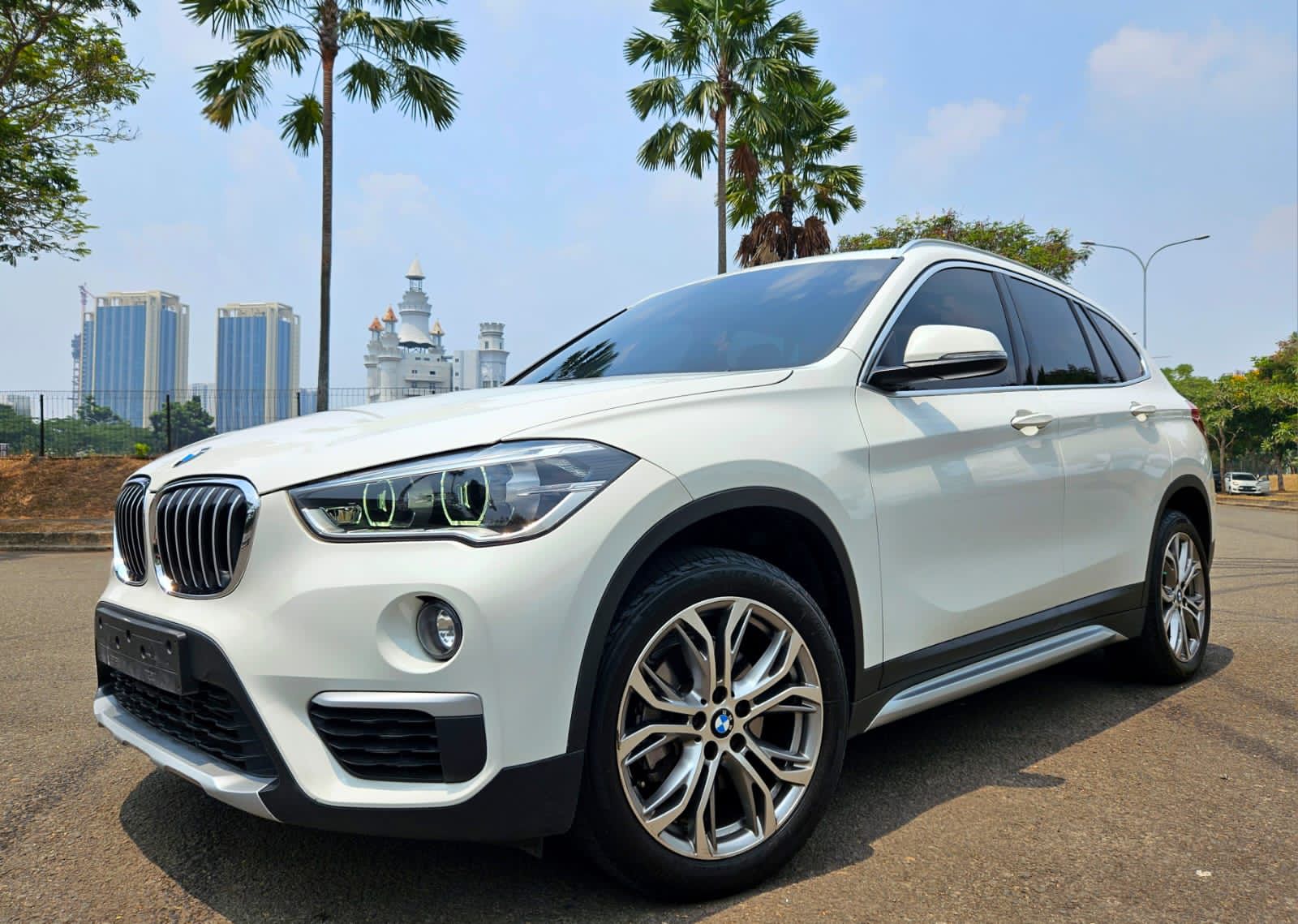 2019 BMW X1  sDrive18i xLine Bekas 2019 BMW X1  sDrive18i xLine Bekas